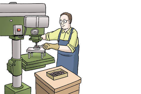 Arbeit an Maschine (Quelle:Lebenshilfe für Menschen mit geistiger Behinderung Bremen e.V., Illustrator Stefan Albers, Atelier Fleetinsel, 2013) Arbeit an Maschine (Quelle:Lebenshilfe für Menschen mit geistiger Behinderung Bremen e.V., Illustrator Stefan Albers, Atelier Fleetinsel, 2013)