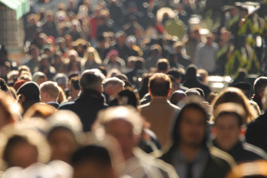 Menschenmenge auf der Straße Menschenmenge auf der Straße
