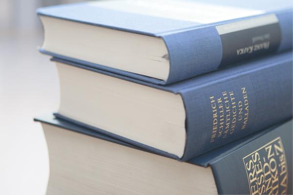 Foto: Ein Stapel Bücher Foto: Ein Stapel Bücher