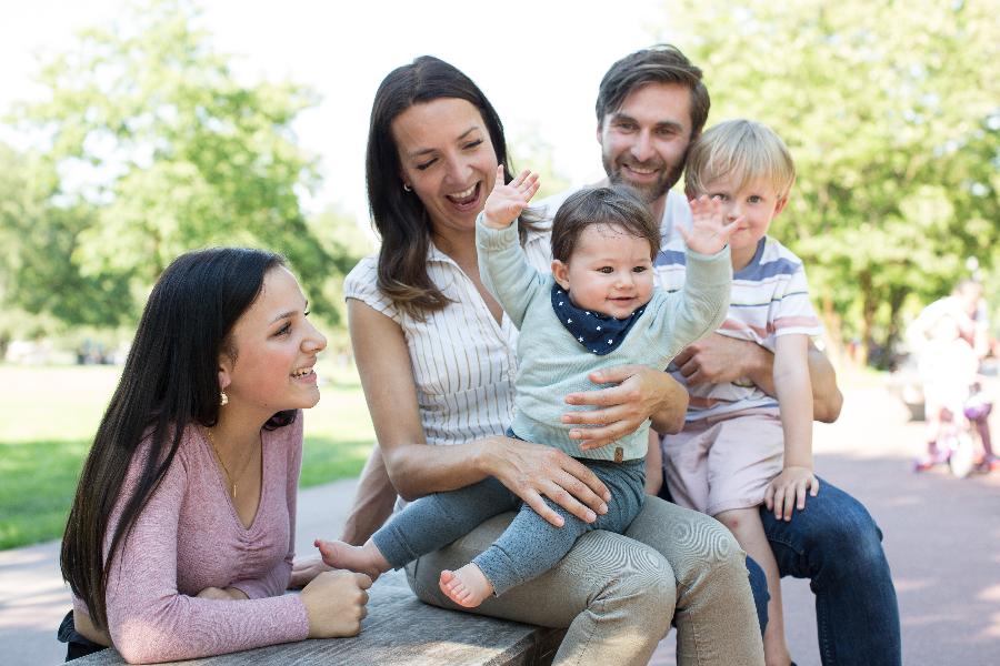 Portrait mit Mutter, Vater und Kinder