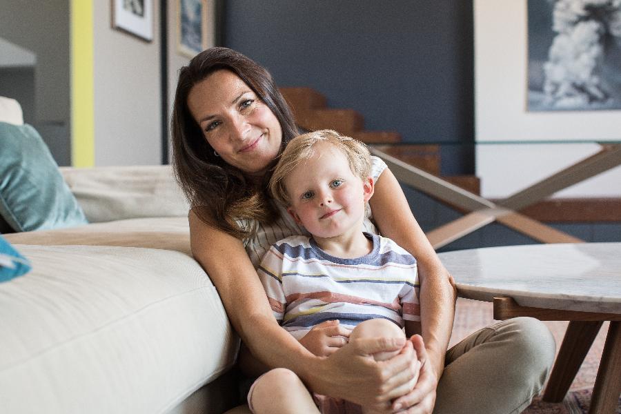 Ein Portrait mit Mutter und Sohn Ein Portrait mit Mutter und Sohn