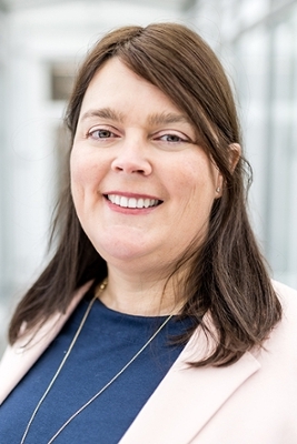 Portraitfoto von Melanie Schadeck, Firmenberaterin der Deutschen Rentenversicherung Baden-Württemberg Portraitfoto von Melanie Schadeck, Firmenberaterin der Deutschen Rentenversicherung Baden-Württemberg