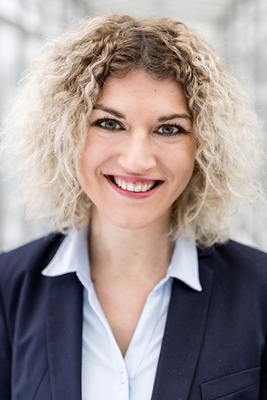 Portraitfoto von Natalie Schote, Firmenberaterin der Deutschen Rentenversicherung Baden-Württemberg Portraitfoto von Natalie Schote, Firmenberaterin der Deutschen Rentenversicherung Baden-Württemberg
