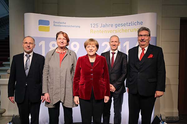 Gruppenbild (Dr. Axel Reimann, Annelie Buntenbach, Dr. Angela Merkel, Alexander Gunkel und Ralf Wieland) Gruppenbild (Dr. Axel Reimann, Annelie Buntenbach, Dr. Angela Merkel, Alexander Gunkel und Ralf Wieland)