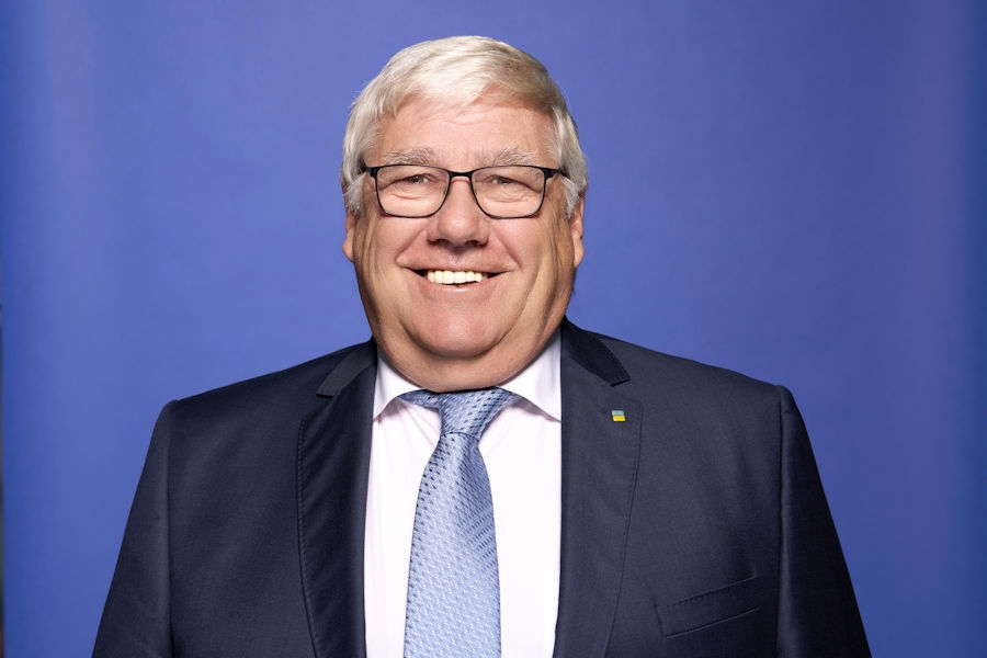 Foto von Hans-Werner Veen, alternierender Vorsitzender des Vorstandes der Deutschen Rentenversicherung Bund (Gruppe der Versicherten) Foto von Hans-Werner Veen, alternierender Vorsitzender des Vorstandes der Deutschen Rentenversicherung Bund (Gruppe der Versicherten)