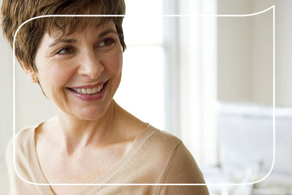 Lächelnde Frau Lächelnde Frau