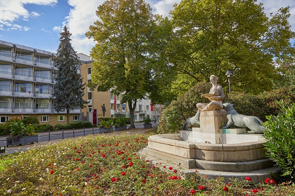 Reha-Klinik in Bad Homburg - Außenansicht Reha-Klinik in Bad Homburg - Außenansicht