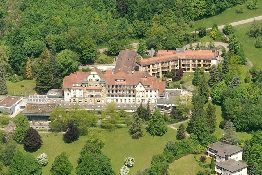 Reha-Klinik in Badenweiler - Außenansicht Reha-Klinik in Badenweiler - Außenansicht
