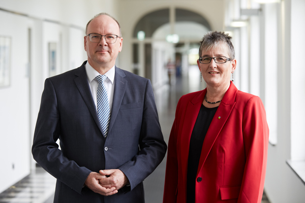 Vorsitz der Vertreterversammlung Sven Nobereit und Annett Haase Vorsitz der Vertreterversammlung Sven Nobereit und Annett Haase