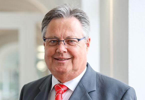 Porträt des stellvertretenden Geschäftsführers der Deutschen Rentenversicherung Mitteldeutschland Anton Sommer