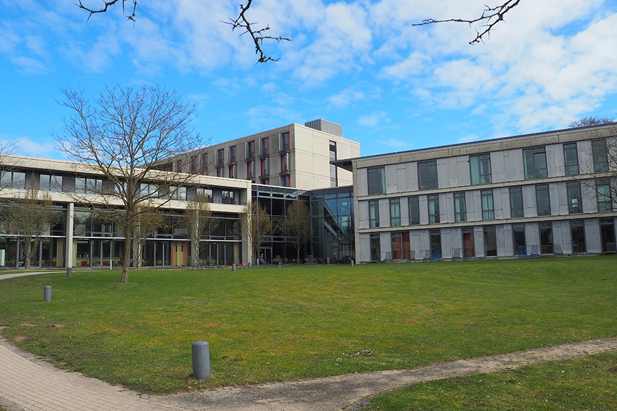 Die Rückseite der Mühlenbergklinik in Bad Malente-Gremsmühlen Die Rückseite der Mühlenbergklinik in Bad Malente-Gremsmühlen