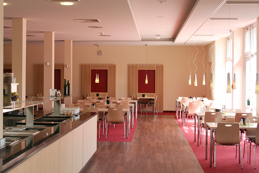 Speisesaal des Rehazentrums im Naturpark Aukrug Speisesaal des Rehazentrums im Naturpark Aukrug