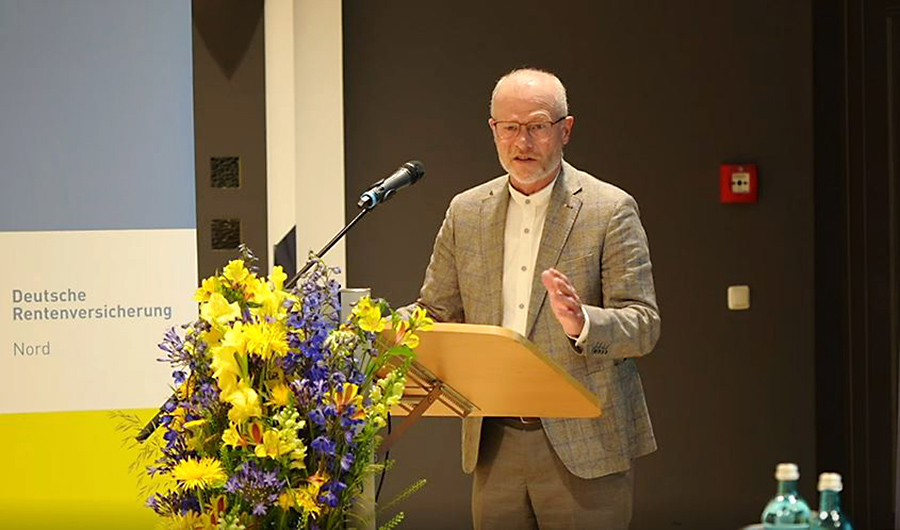 Matthias Maurer auf der Vertreterversammlung in Bad Segeberg Matthias Maurer auf der Vertreterversammlung in Bad Segeberg