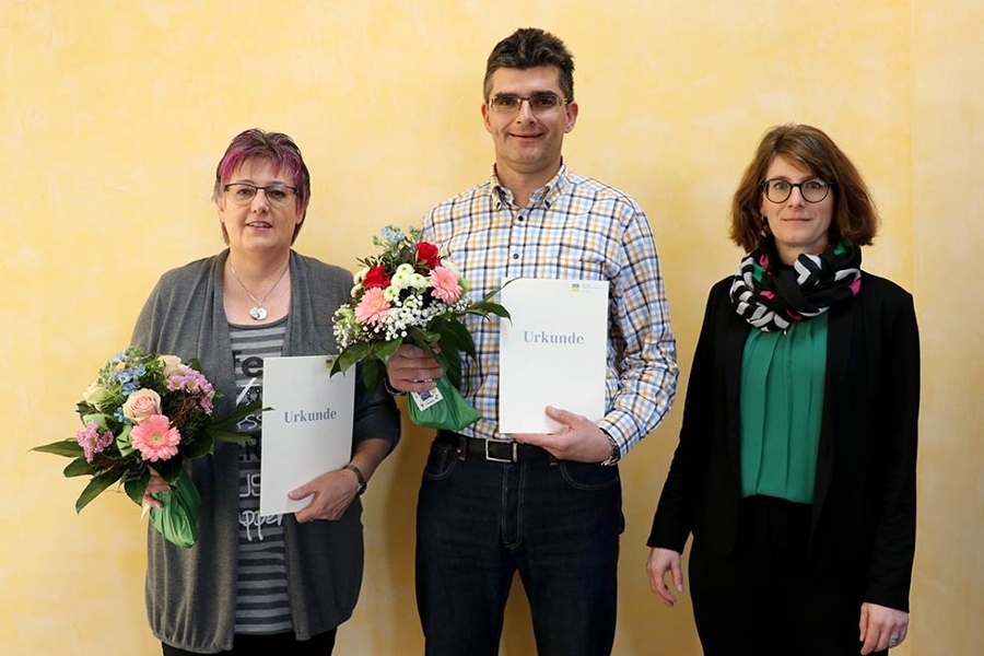 von links: Cathrin Koch (40-jähriges Dienstjubiläum), Volker Raps (25 Jahre), Kristine Knaus von links: Cathrin Koch (40-jähriges Dienstjubiläum), Volker Raps (25 Jahre), Kristine Knaus