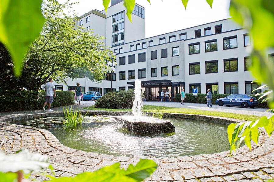 Eingangsbereich der Klinik Herzoghöhe Bayreuth Eingangsbereich der Klinik Herzoghöhe Bayreuth