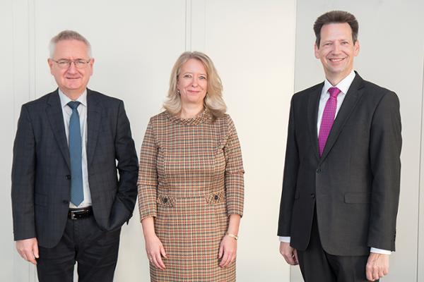 Gruppenfoto von unserer Geschäftsführung, von links: Heinz Krumnack, Karen Perk, Holger Baumann