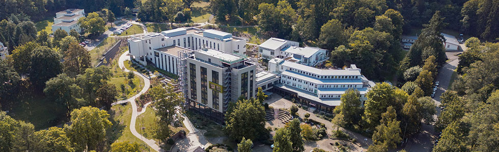 Gebäudekomplex von oben Gebäudekomplex von oben