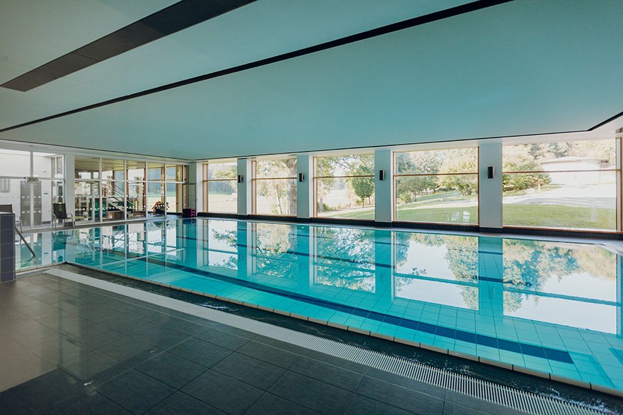 Blick in das Schwimmbad Blick in das Schwimmbad