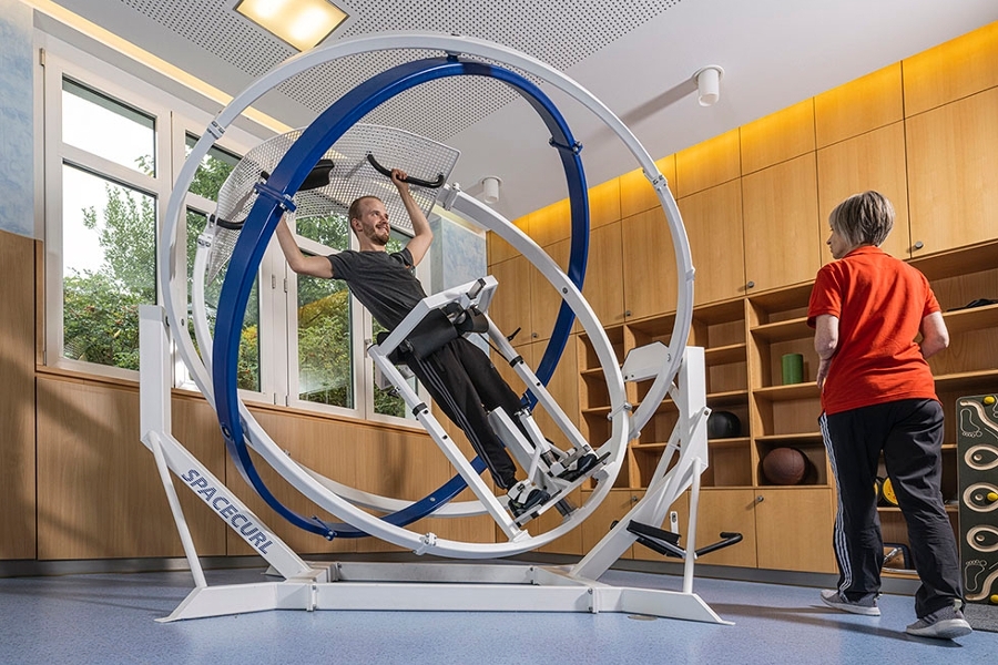 Therapiegerät SpaceCurl in der Klinik Münsterland Therapiegerät SpaceCurl in der Klinik Münsterland