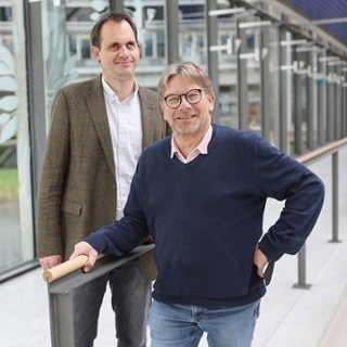 Michael Schwarzkopp und Clemens Schindelhauer Michael Schwarzkopp und Clemens Schindelhauer