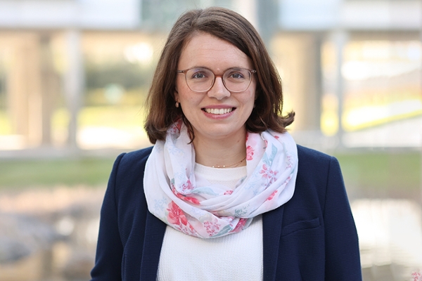 Ansprechpartnerinnen Ansprechpartnerinnen