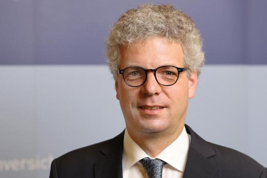 Dr. Stefan Nacke, MdB, Vorsitzender der Vertreterversammlung (Versichertenvertreter) Dr. Stefan Nacke, MdB, Vorsitzender der Vertreterversammlung (Versichertenvertreter)