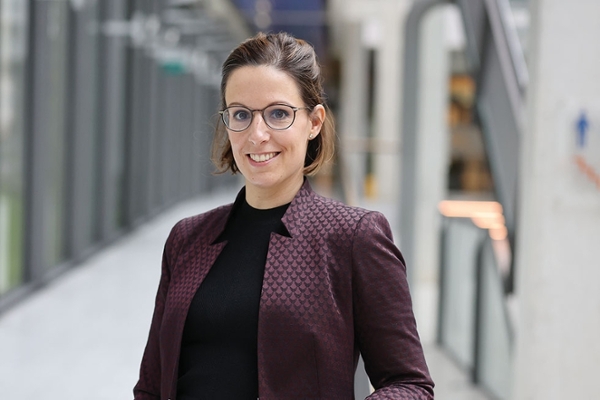 Portrait von Nina Boes, Leiterin der Abteilung für Rehabilitation Portrait von Nina Boes, Leiterin der Abteilung für Rehabilitation