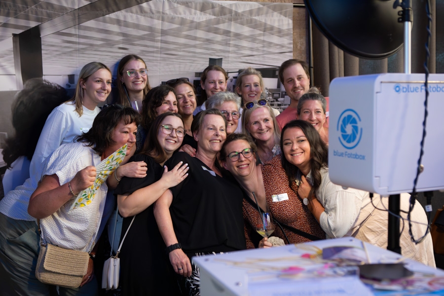 Spaß mit der Blue Fotobox beim Festakt 50 Jahre DRSV am 10. Juli 2025 in Würzburg Spaß mit der Blue Fotobox beim Festakt 50 Jahre DRSV am 10. Juli 2025 in Würzburg