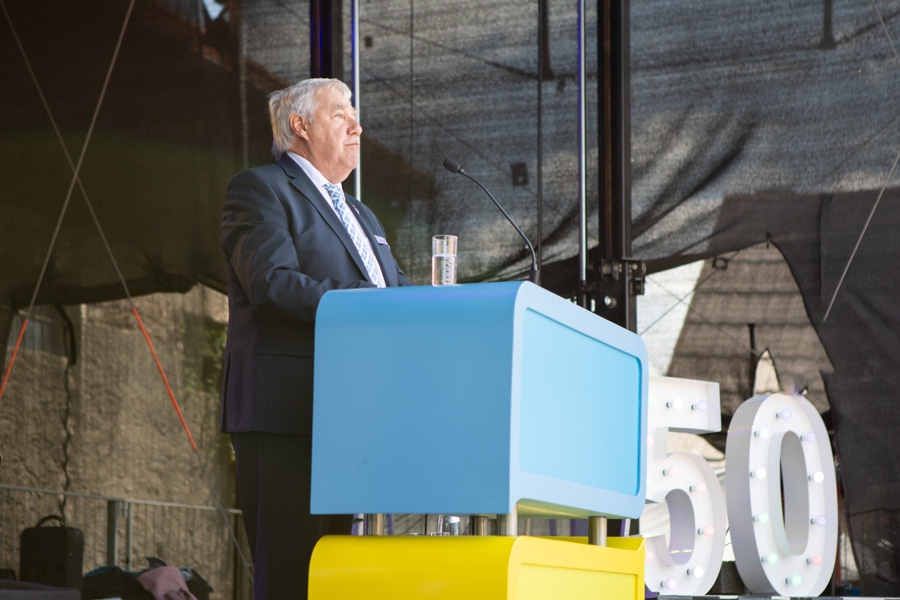 Hans-Werner Veen, Vorsitzender des Vorstands der DRV Bund, beim Festakt 50 Jahre DRSV am 10. Juli 2025 in Würzburg Hans-Werner Veen, Vorsitzender des Vorstands der DRV Bund, beim Festakt 50 Jahre DRSV am 10. Juli 2025 in Würzburg