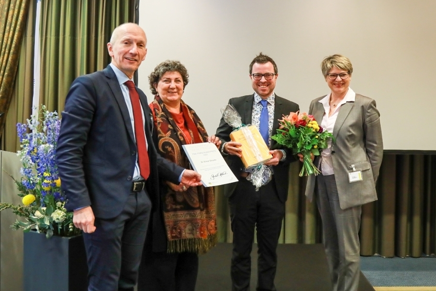Alexander Gunkel, Anja Piel, Dr. Elmar Stracke und Gundula Roßbach bei der Preisverleihung Alexander Gunkel, Anja Piel, Dr. Elmar Stracke und Gundula Roßbach bei der Preisverleihung