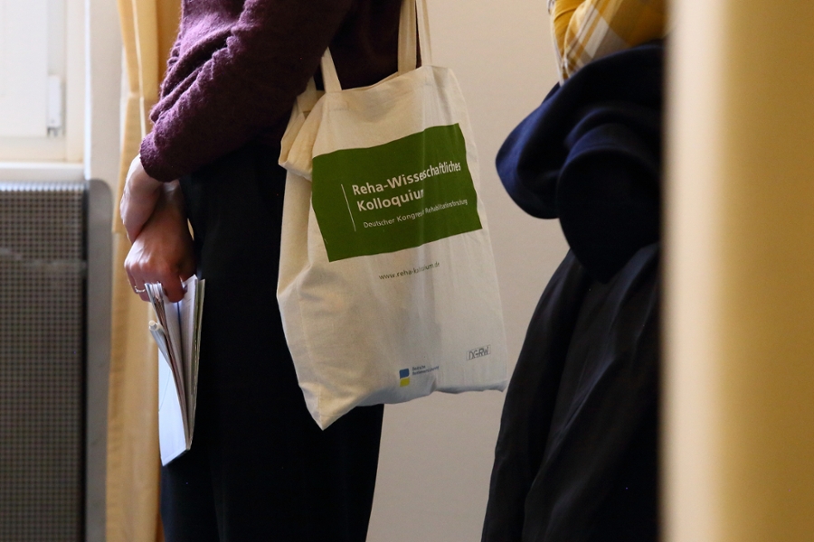 Mit neuen Erkenntnisses und Ideen im Gepäck zurück in die Forschungs- und Reha-Praxis. Mit neuen Erkenntnisses und Ideen im Gepäck zurück in die Forschungs- und Reha-Praxis.